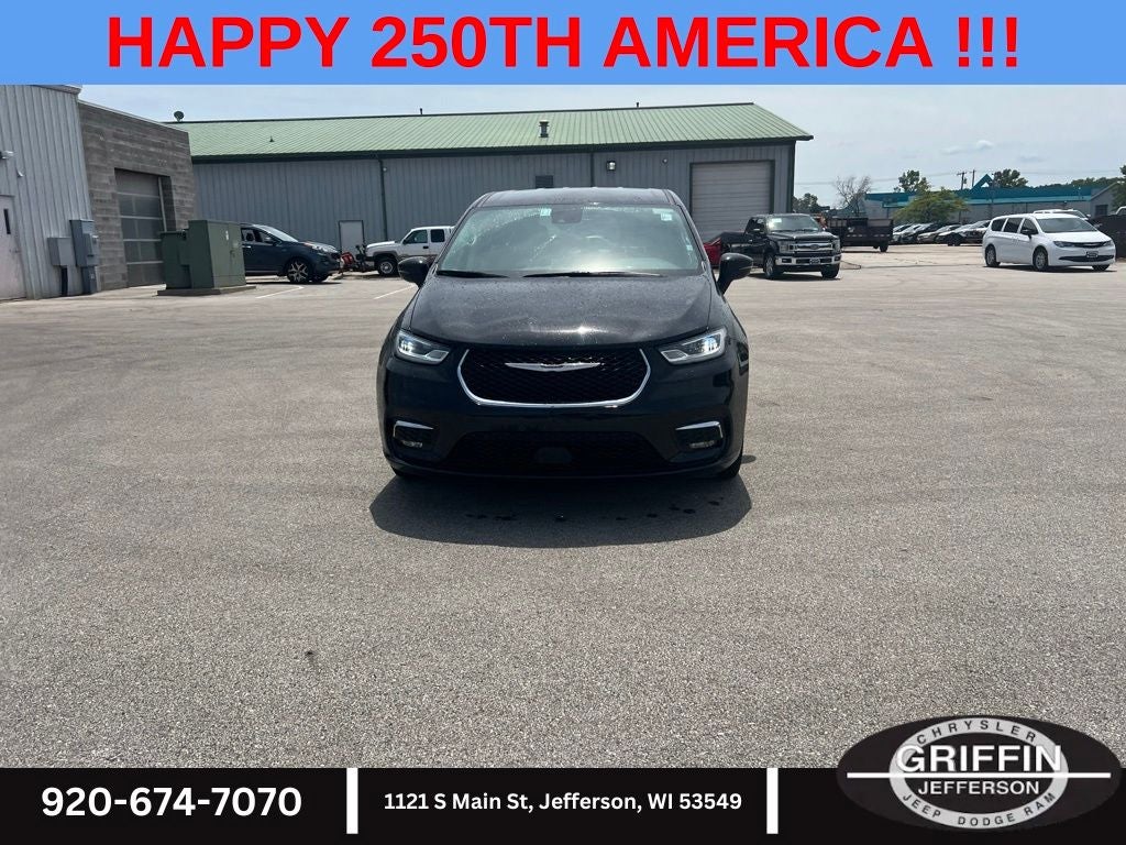 2024 Chrysler Pacifica Touring L V6 !!!