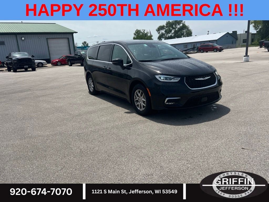 2024 Chrysler Pacifica Touring L V6 !!!