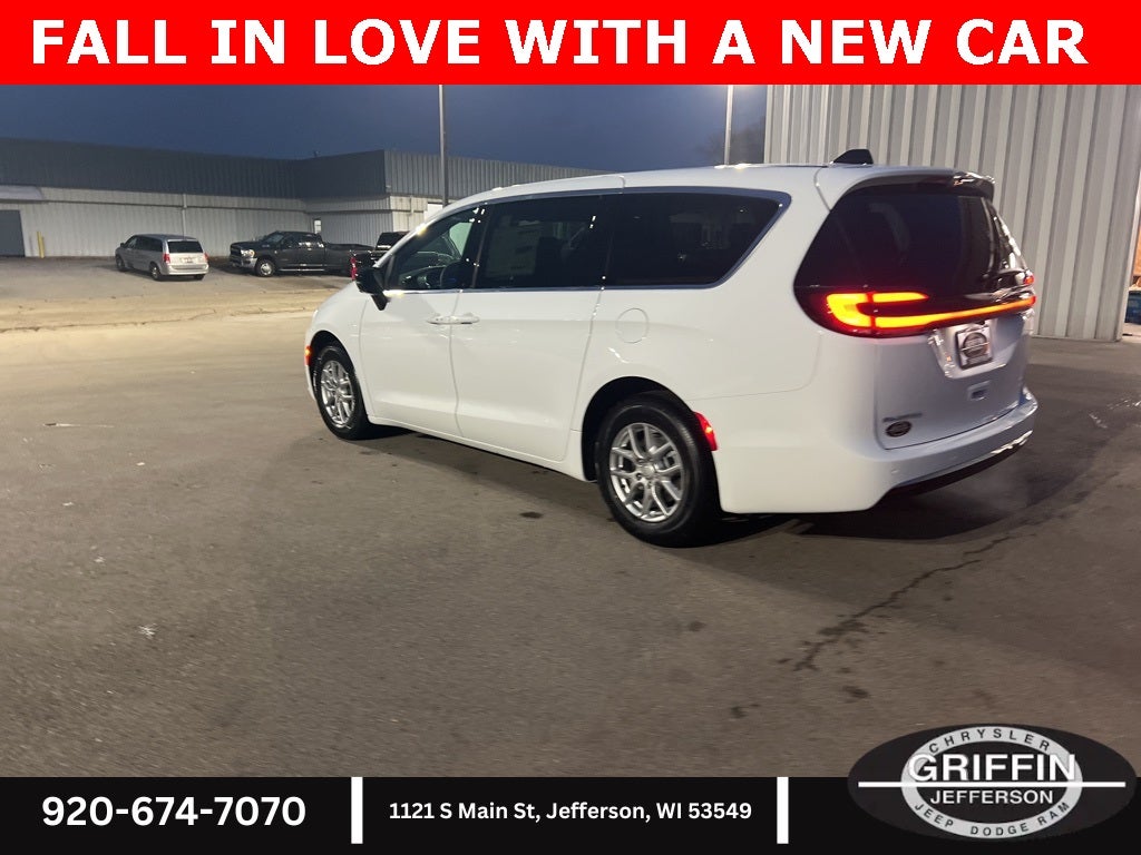 2026 Chrysler Pacifica Select SUNROOF !!!