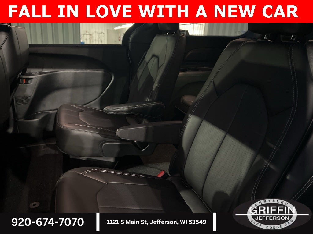 2026 Chrysler Pacifica Select SUNROOF !!!