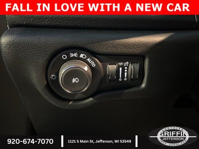 2026 Chrysler Pacifica Select SUNROOF !!!