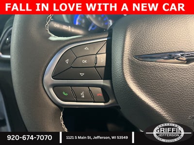 2026 Chrysler Pacifica Select SUNROOF !!!