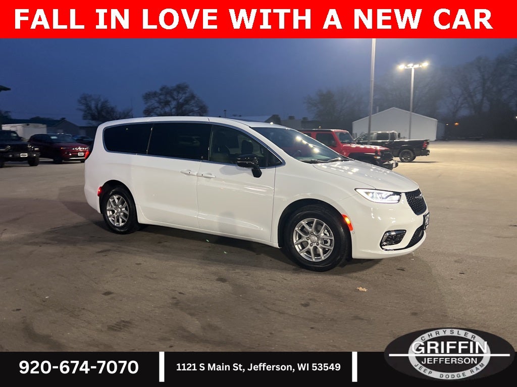 2026 Chrysler Pacifica Select SUNROOF !!!