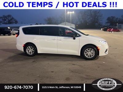 2026 Chrysler Pacifica Select SUNROOF !!!