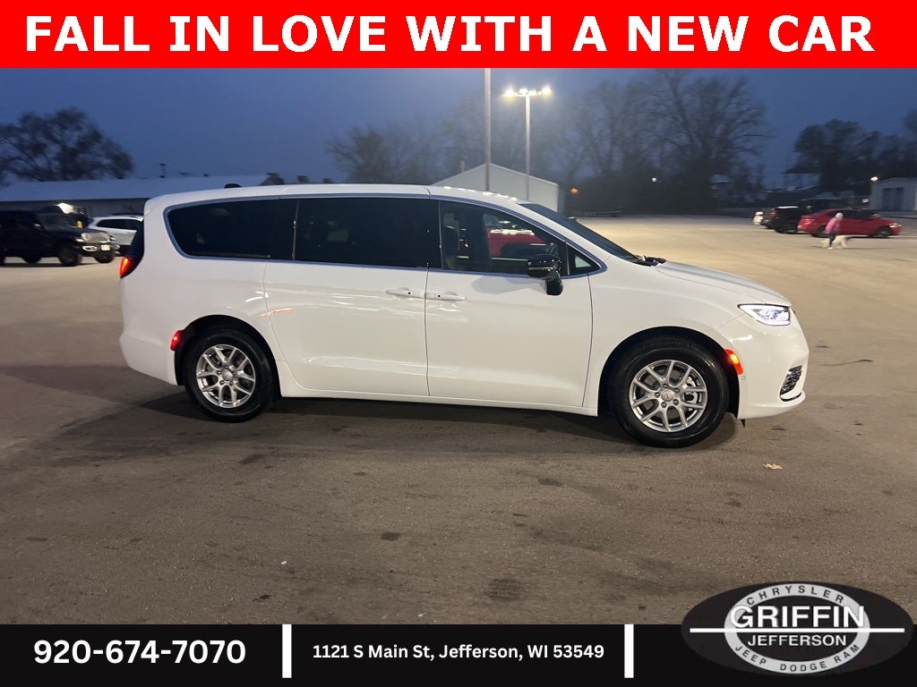 2026 Chrysler Pacifica Select SUNROOF !!!