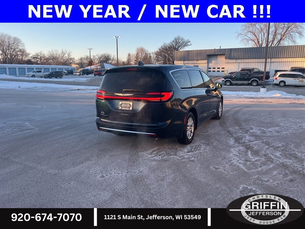 2023 Chrysler Pacifica Touring L