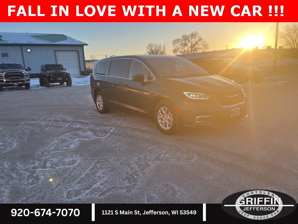 2023 Chrysler Pacifica Touring L