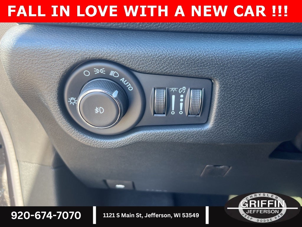 2025 Chrysler Pacifica Select 3.6L V6 !!!