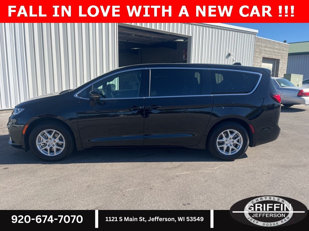 2025 Chrysler Pacifica Select 3.6L V6 !!!