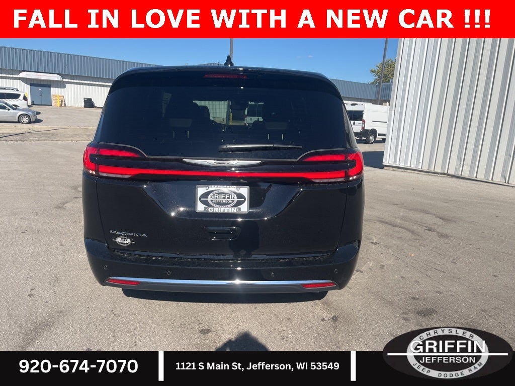 2025 Chrysler Pacifica Select 3.6L V6 !!!