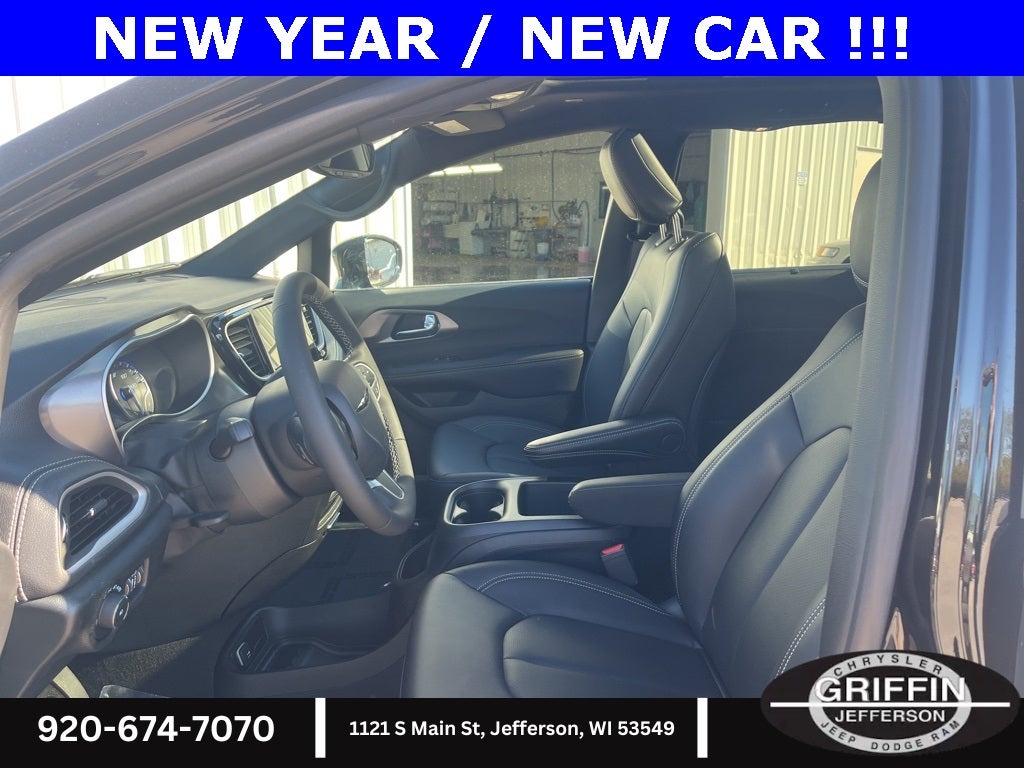 2025 Chrysler Pacifica Select 3.6L V6 !!!