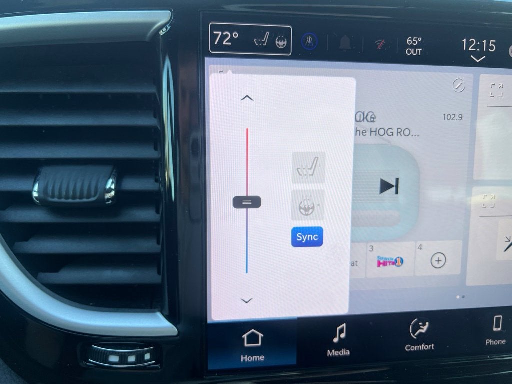 2025 Chrysler Pacifica Select Near Madison WI