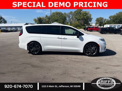 2026 Chrysler Pacifica Select 100th Anniversary Edition !!!