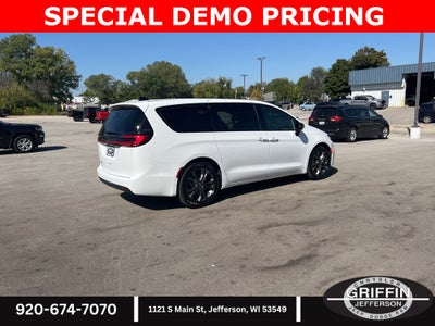 2026 Chrysler Pacifica Select 100th Anniversary Edition !!!