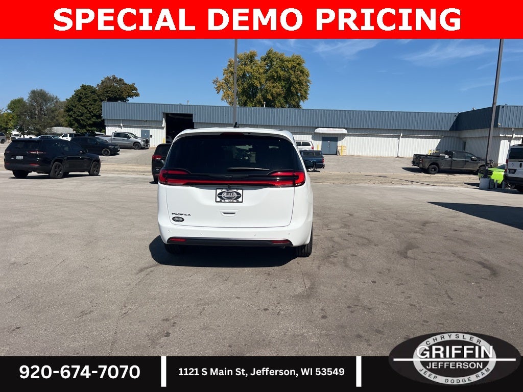 2026 Chrysler Pacifica Select 100th Anniversary Edition !!!