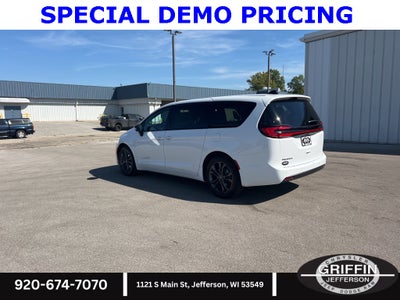 2026 Chrysler Pacifica Select 100th Anniversary Edition !!!