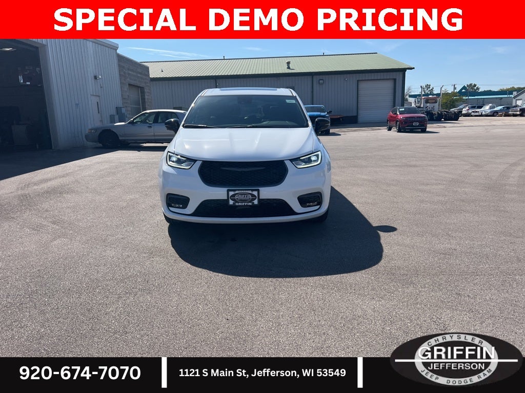 2026 Chrysler Pacifica Select 100th Anniversary Edition !!!