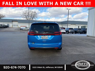 2026 Chrysler Pacifica Select SAFETY SPHERE !!!