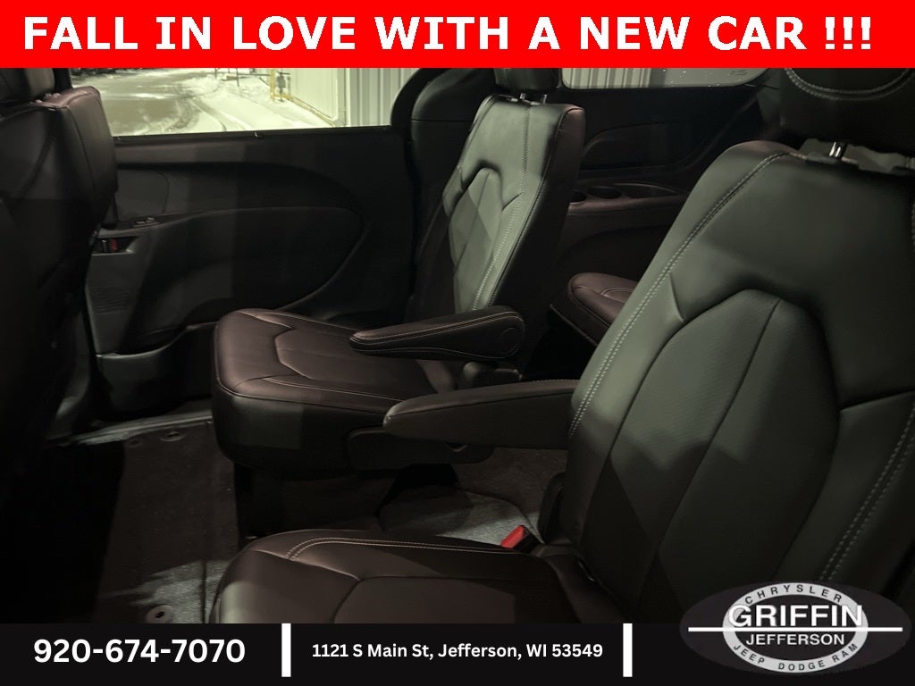 2026 Chrysler Pacifica Select SUNROOF !!!