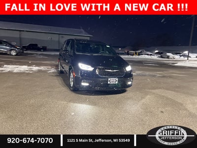 2026 Chrysler Pacifica Select SUNROOF !!!