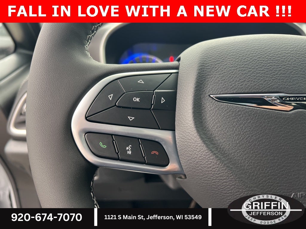 2026 Chrysler Pacifica Select