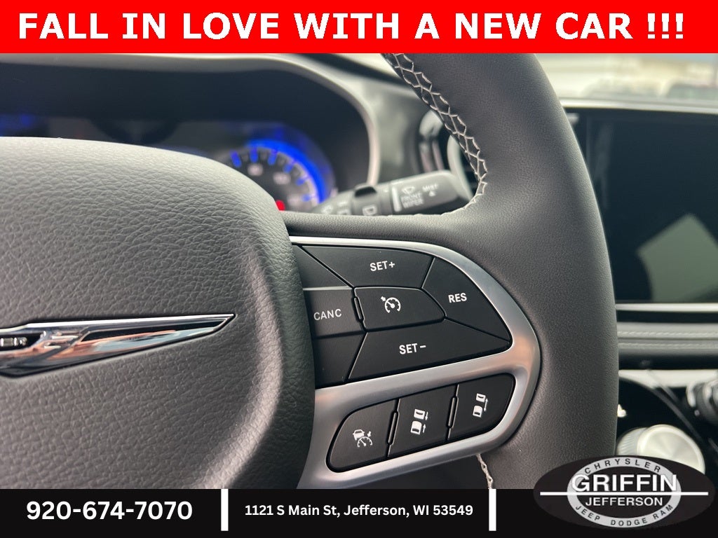 2026 Chrysler Pacifica Select