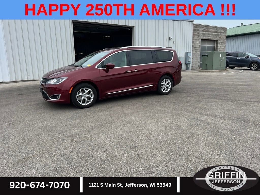 2017 Chrysler Pacifica Touring L Plus 3.6L V6 !!!