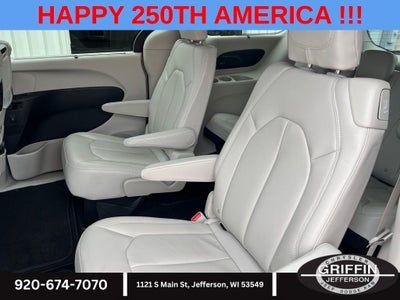 2017 Chrysler Pacifica Touring L Plus 3.6L V6 !!!