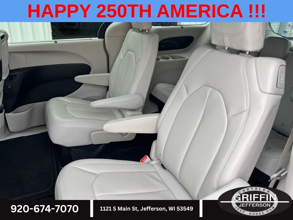 2017 Chrysler Pacifica Touring L Plus 3.6L V6 !!!