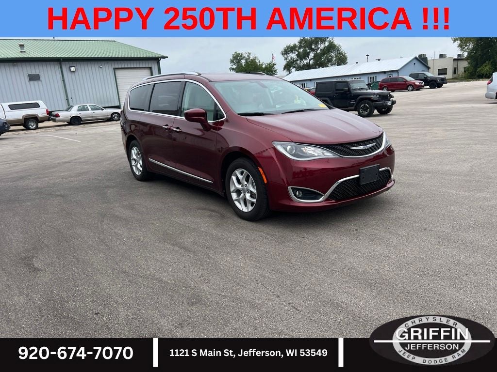 2017 Chrysler Pacifica Touring L Plus 3.6L V6 !!!