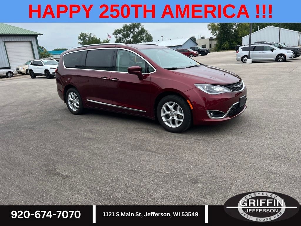 2017 Chrysler Pacifica Touring L Plus 3.6L V6 !!!