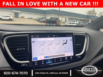 2026 Chrysler Pacifica Limited Trailer Tow !!!