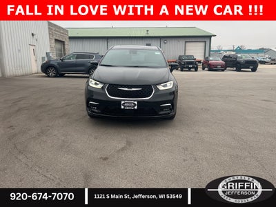 2026 Chrysler Pacifica Limited Trailer Tow !!!