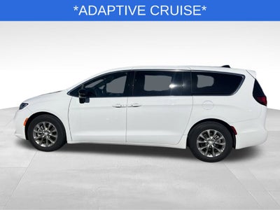 2026 Chrysler Pacifica Limited Near Madison WI