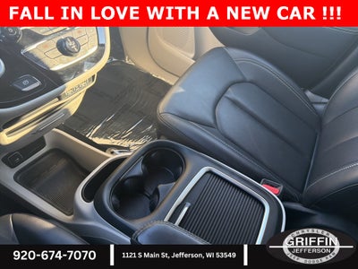 2024 Chrysler Pacifica Select