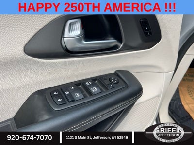 2024 Chrysler Pacifica Hybrid Select 3.6L V6 !!!