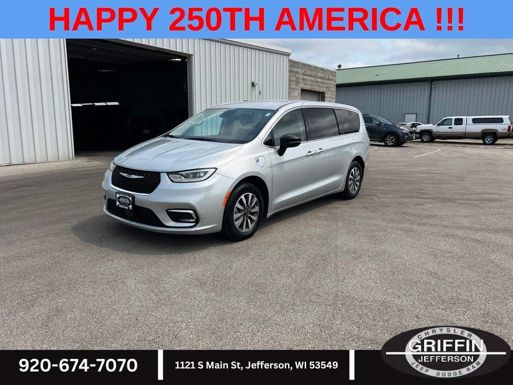 2024 Chrysler Pacifica Hybrid Select 3.6L V6 !!!