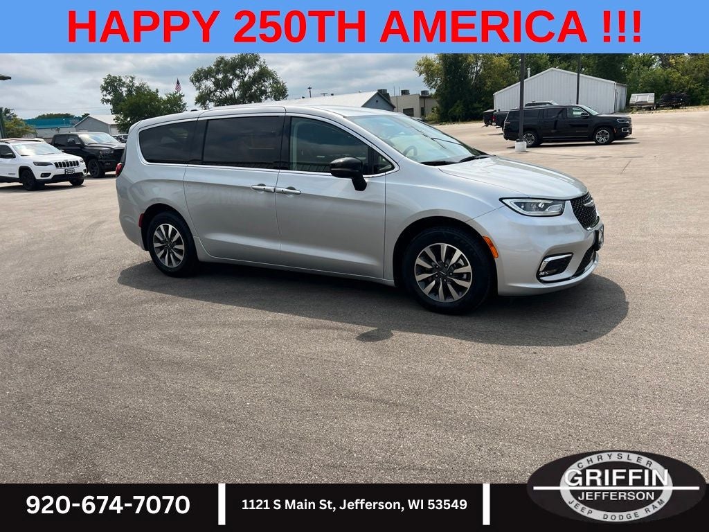 2024 Chrysler Pacifica Hybrid Select 3.6L V6 !!!