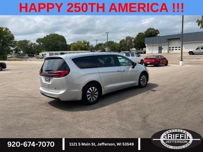 2024 Chrysler Pacifica Hybrid Select 3.6L V6 !!!
