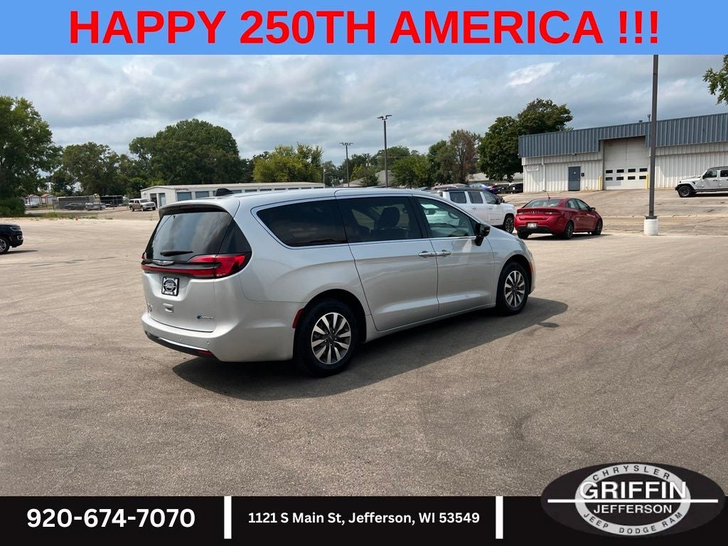 2024 Chrysler Pacifica Hybrid Select 3.6L V6 !!!