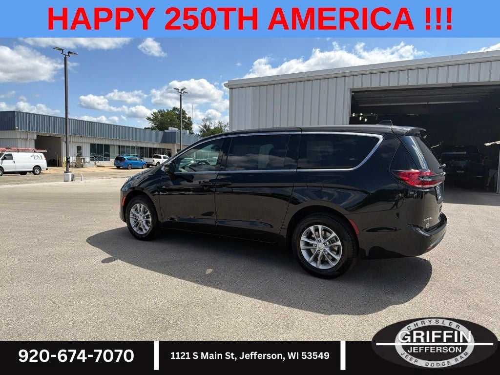 2027 Chrysler Pacifica Select AWD !!!