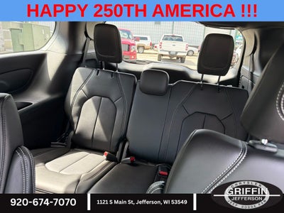 2027 Chrysler Pacifica Select AWD !!!