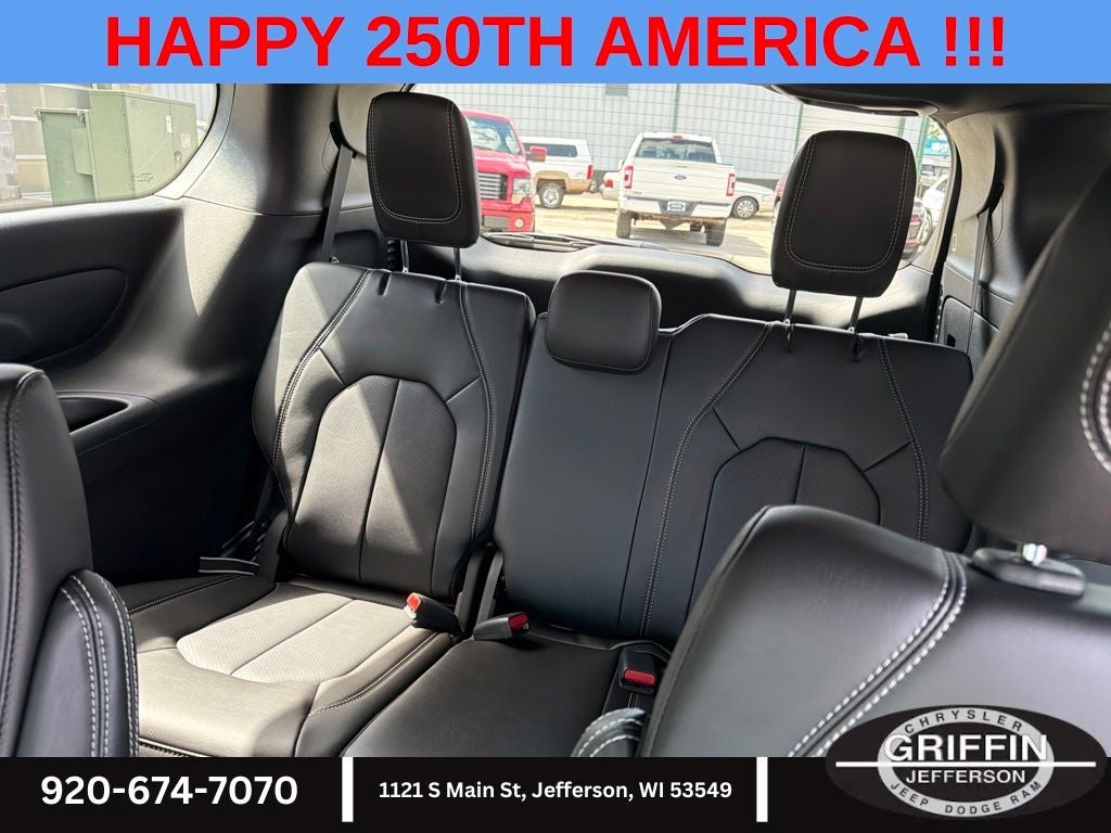 2027 Chrysler Pacifica Select AWD !!!