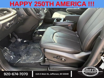 2027 Chrysler Pacifica Select AWD !!!