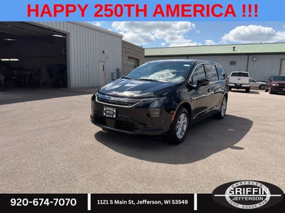 2027 Chrysler Pacifica Select AWD !!!