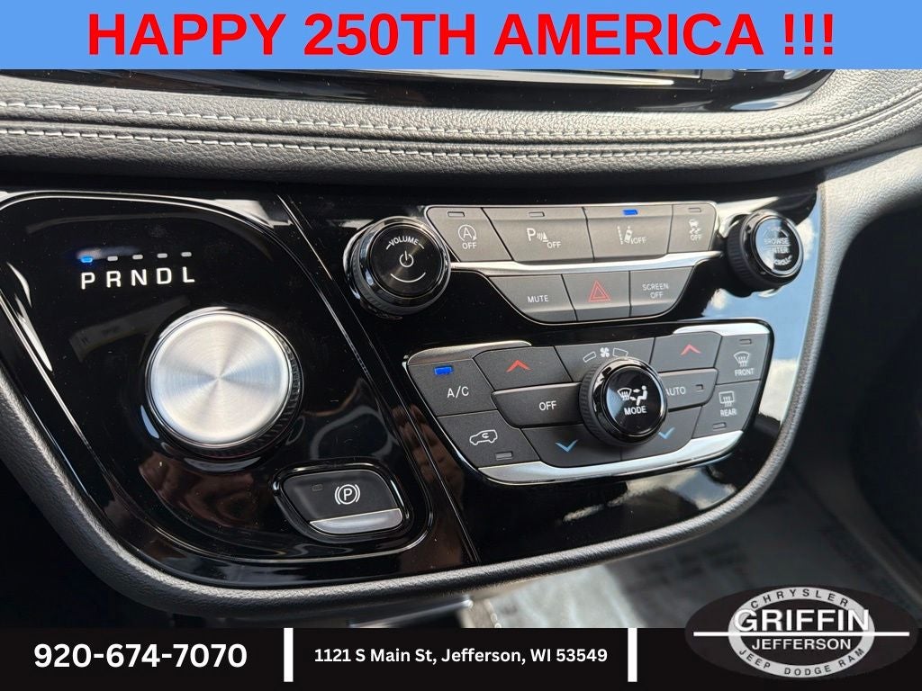 2027 Chrysler Pacifica Select AWD !!!