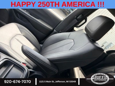 2027 Chrysler Pacifica Select AWD !!!