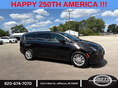 2027 Chrysler Pacifica Select AWD !!!