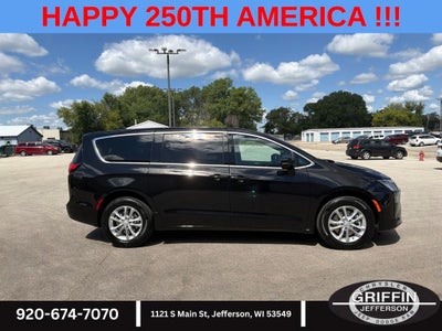 2027 Chrysler Pacifica Select AWD !!!