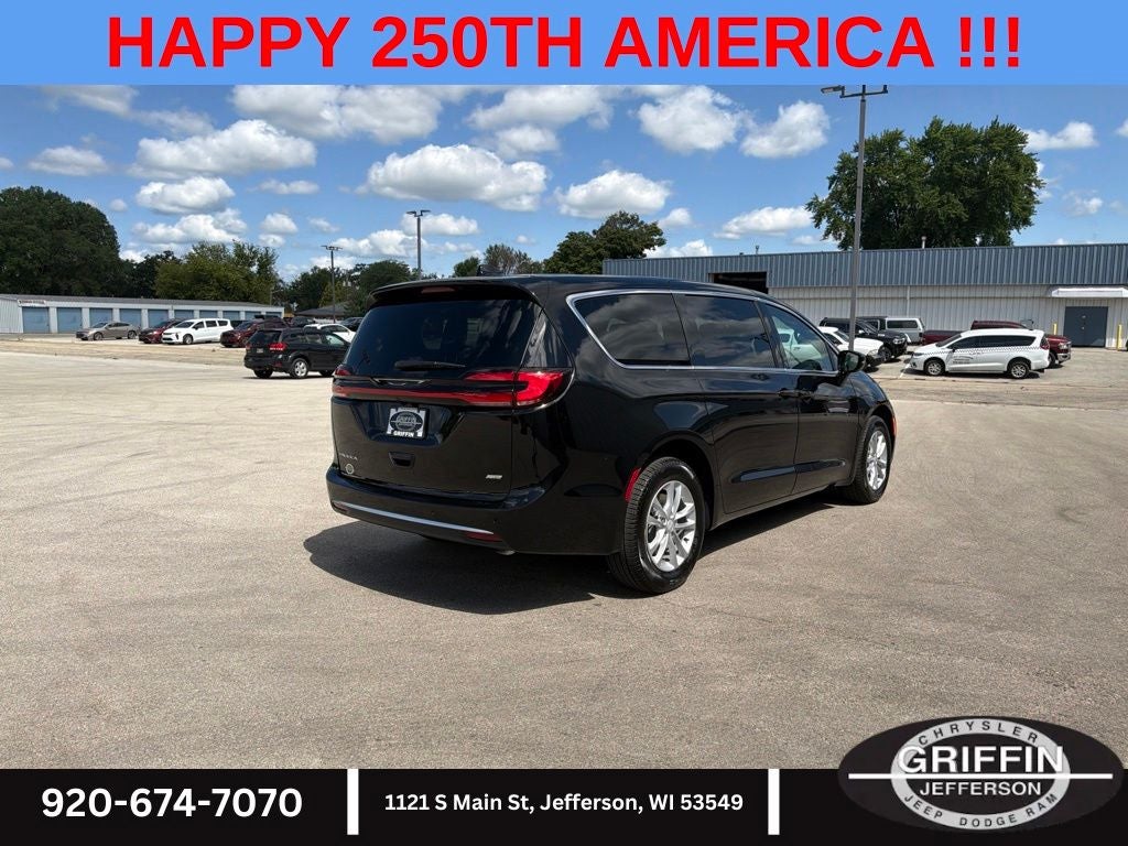 2027 Chrysler Pacifica Select AWD !!!